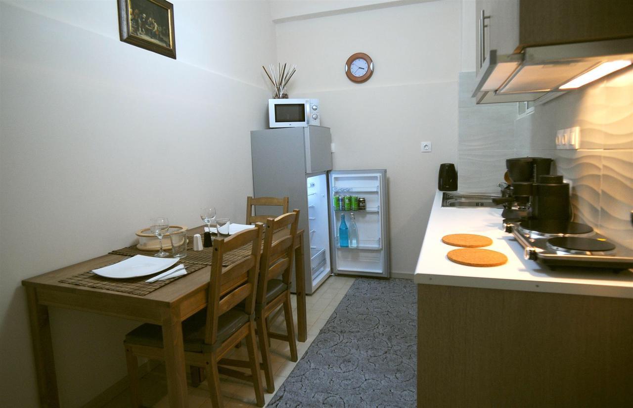 Renovated Cozy Apartment Near To Acropolis アテネ エクステリア 写真